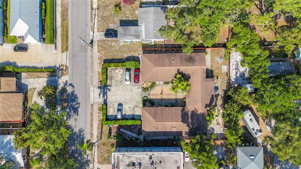 For Sale: $169,900 (2 beds, 2 baths, 864 Square Feet)