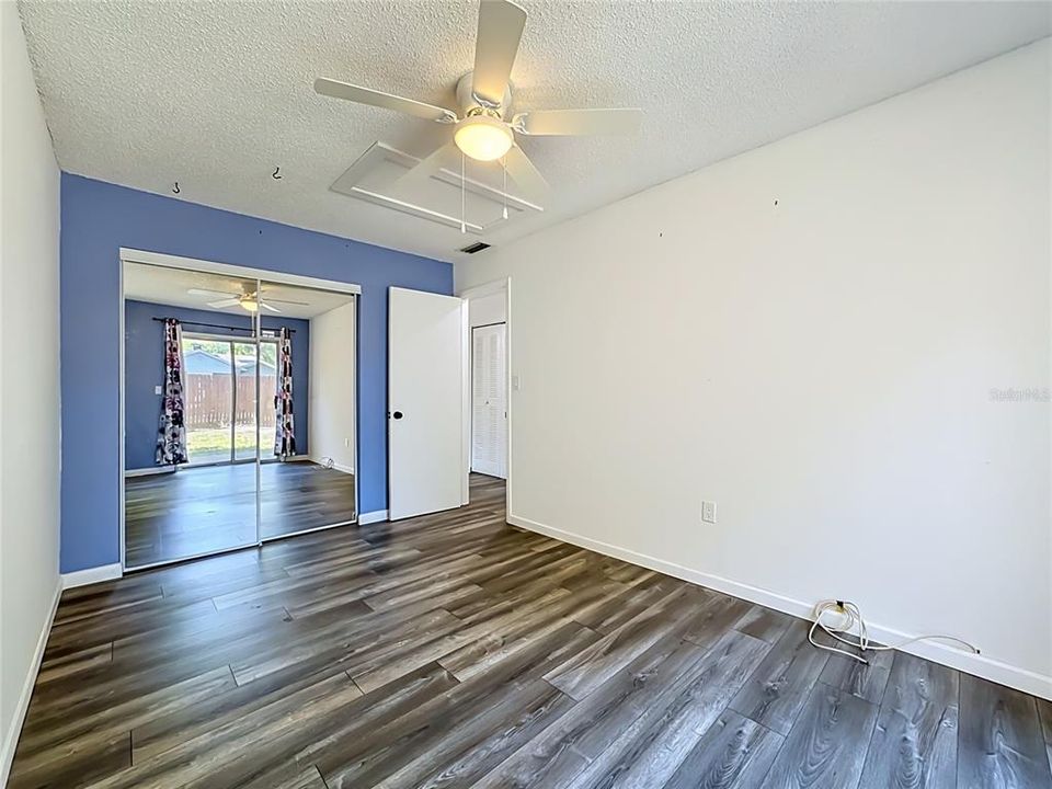 For Sale: $169,900 (2 beds, 2 baths, 864 Square Feet)