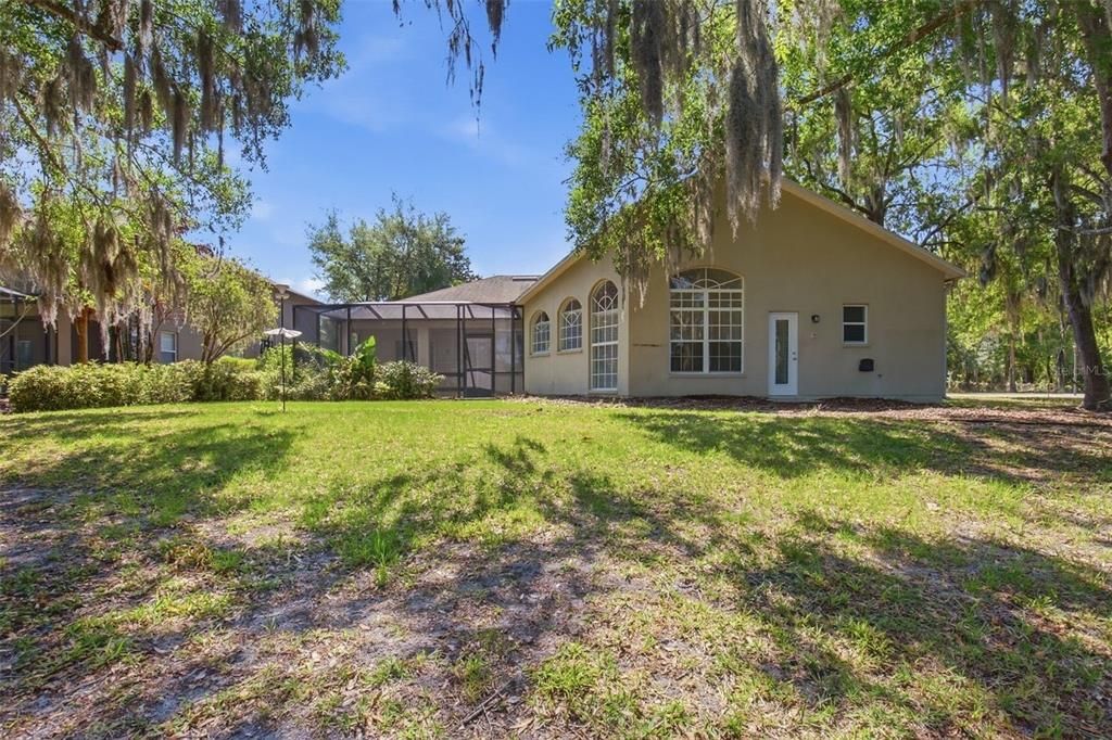Activo con contrato: $509,900 (4 camas, 2 baños, 2765 Pies cuadrados)