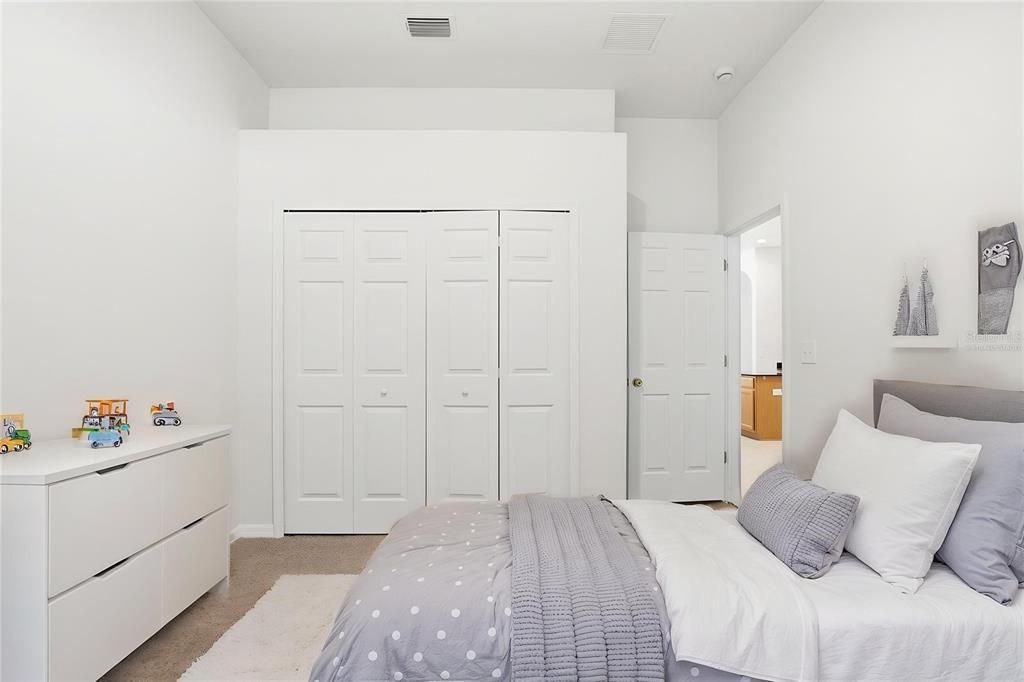 Activo con contrato: $509,900 (4 camas, 2 baños, 2765 Pies cuadrados)