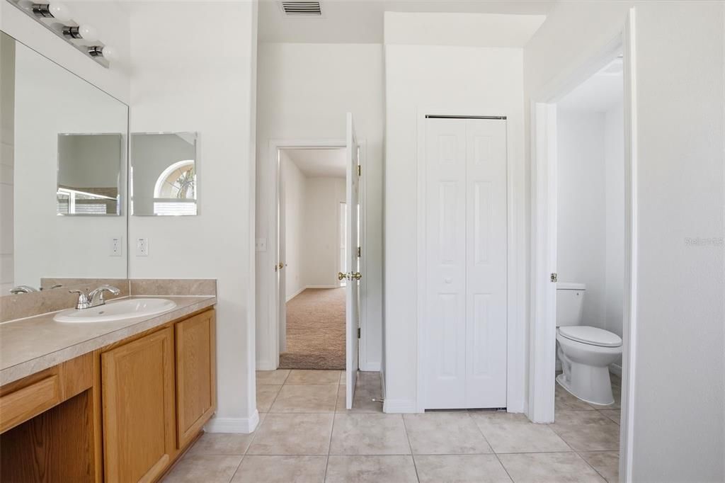 Activo con contrato: $509,900 (4 camas, 2 baños, 2765 Pies cuadrados)
