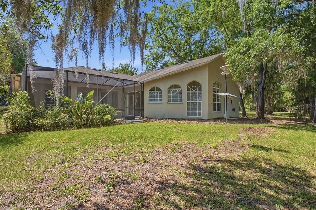 Activo con contrato: $509,900 (4 camas, 2 baños, 2765 Pies cuadrados)