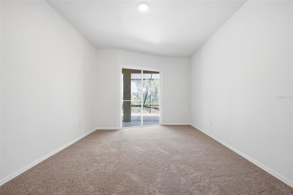 Activo con contrato: $509,900 (4 camas, 2 baños, 2765 Pies cuadrados)