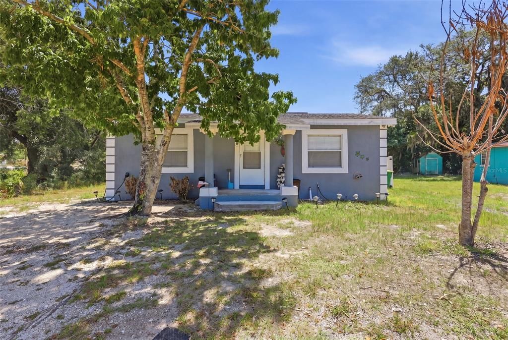 For Sale: $188,000 (2 beds, 1 baths, 816 Square Feet)