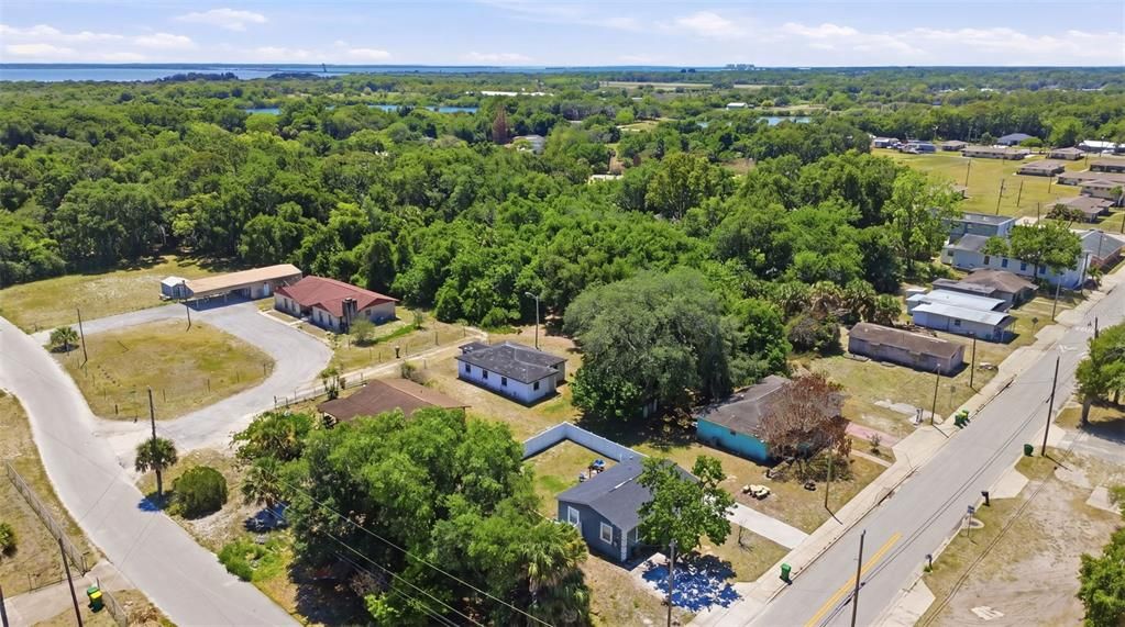 For Sale: $188,000 (2 beds, 1 baths, 816 Square Feet)