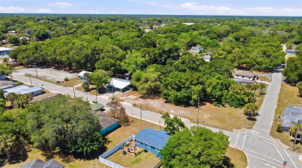 For Sale: $188,000 (2 beds, 1 baths, 816 Square Feet)