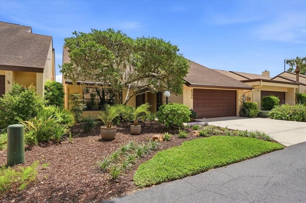 For Sale: $325,000 (3 beds, 2 baths, 3261 Square Feet)