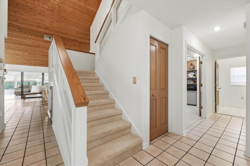 For Sale: $325,000 (3 beds, 2 baths, 3261 Square Feet)