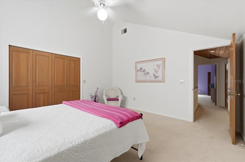 For Sale: $325,000 (3 beds, 2 baths, 3261 Square Feet)