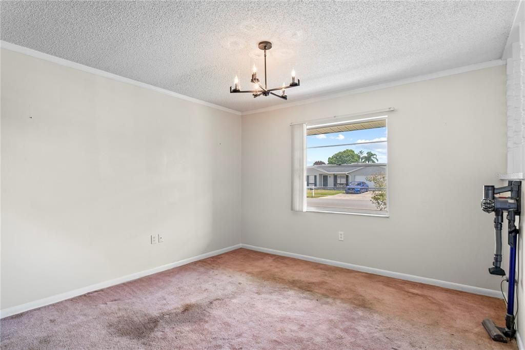 Activo con contrato: $299,000 (3 camas, 2 baños, 1157 Pies cuadrados)