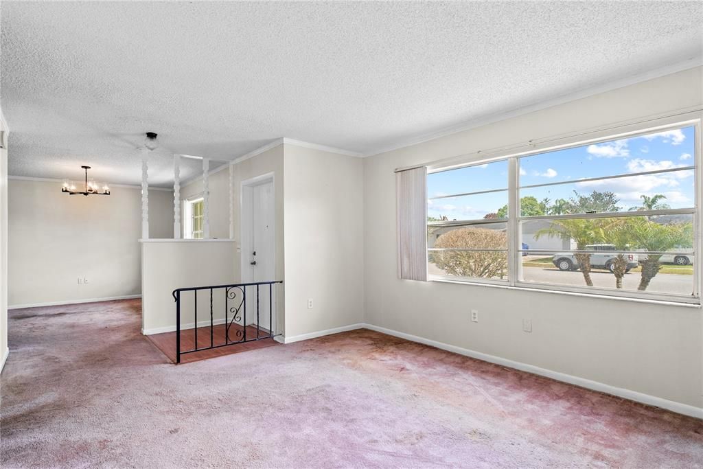 Activo con contrato: $299,000 (3 camas, 2 baños, 1157 Pies cuadrados)