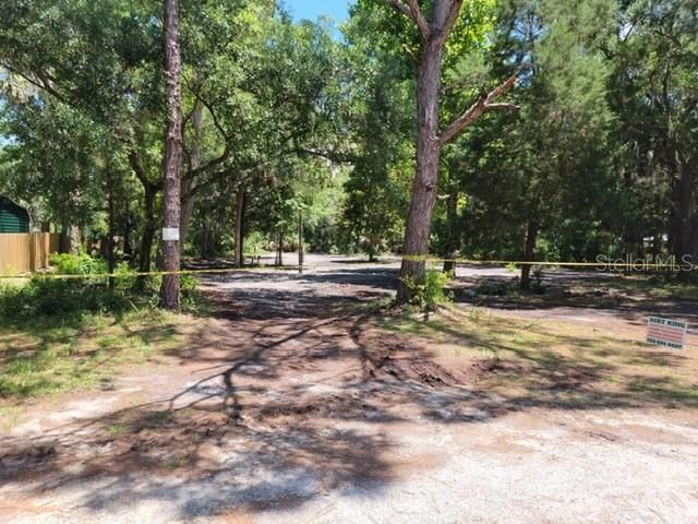 На продажу: $76,000 (1.00 acres)