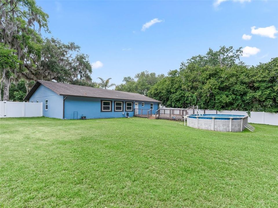 Active With Contract: $229,900 (3 beds, 2 baths, 1579 Square Feet)