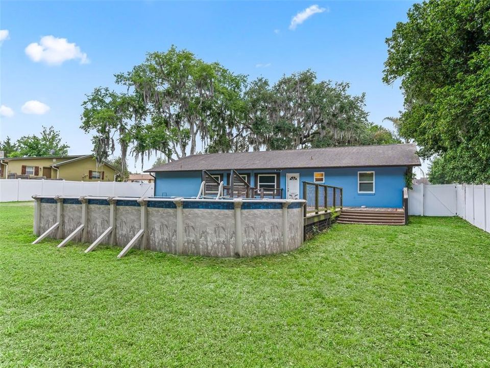 Active With Contract: $229,900 (3 beds, 2 baths, 1579 Square Feet)
