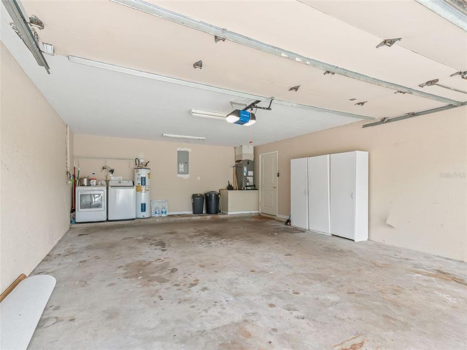 Active With Contract: $229,900 (3 beds, 2 baths, 1579 Square Feet)