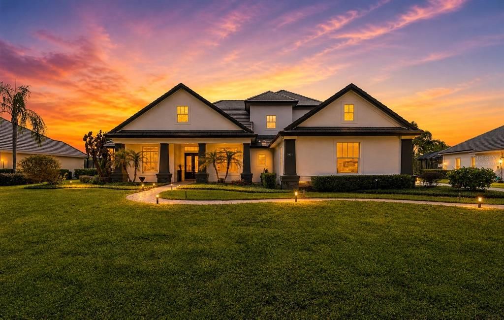 For Sale: $1,999,900 (5 beds, 4 baths, 5922 Square Feet)
