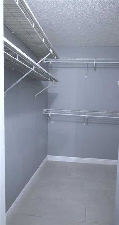 На продажу: $164,998 (2 спален, 2 ванн, 979 Квадратных фут)
