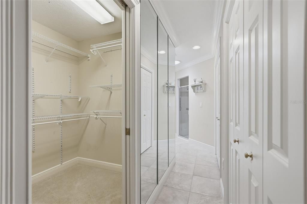 Activo con contrato: $352,000 (3 camas, 2 baños, 1954 Pies cuadrados)
