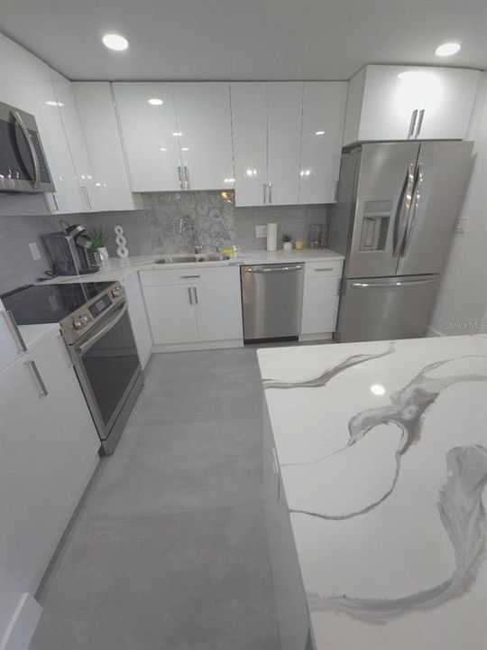 На продажу: $749,900 (2 спален, 2 ванн, 1409 Квадратных фут)