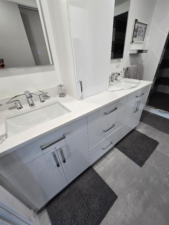На продажу: $749,900 (2 спален, 2 ванн, 1409 Квадратных фут)