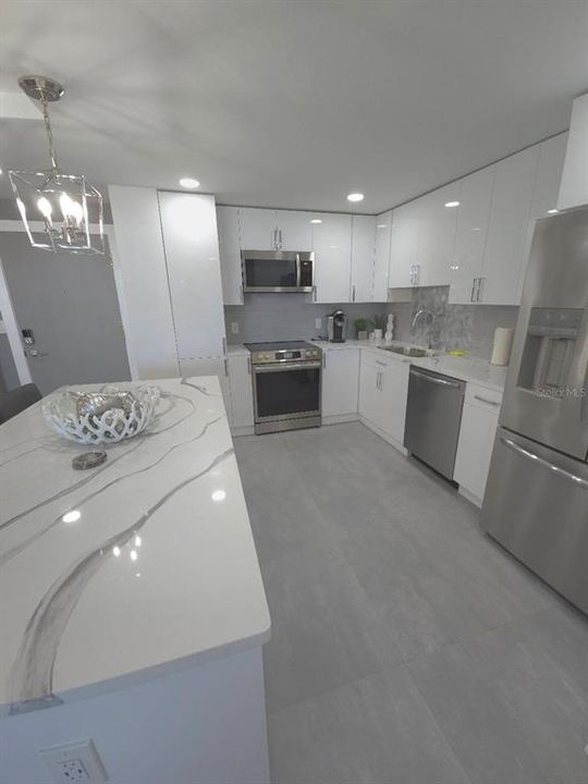 На продажу: $749,900 (2 спален, 2 ванн, 1409 Квадратных фут)