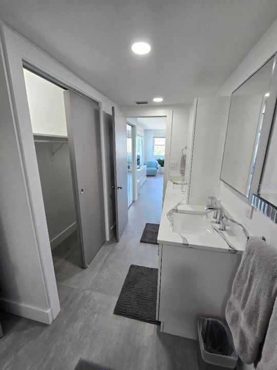 На продажу: $749,900 (2 спален, 2 ванн, 1409 Квадратных фут)