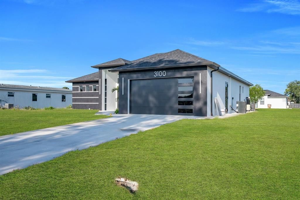 На продажу: $374,900 (3 спален, 2 ванн, 1650 Квадратных фут)