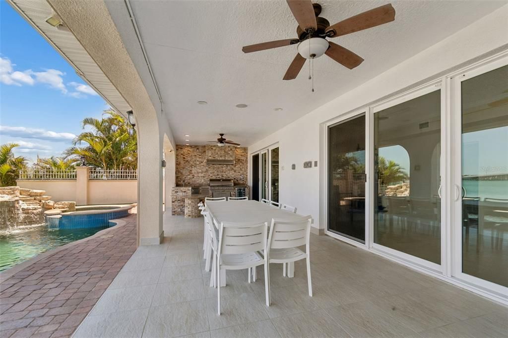 En Venta: $5,495,000 (5 camas, 5 baños, 5268 Pies cuadrados)