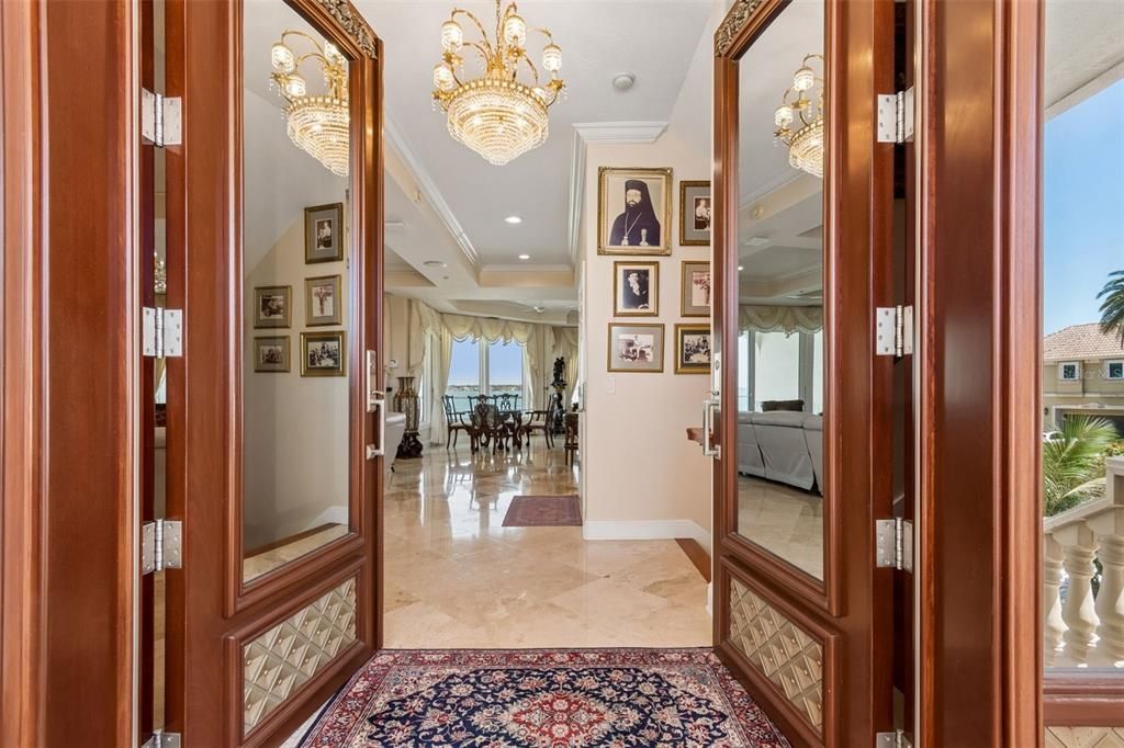 En Venta: $5,495,000 (5 camas, 5 baños, 5268 Pies cuadrados)