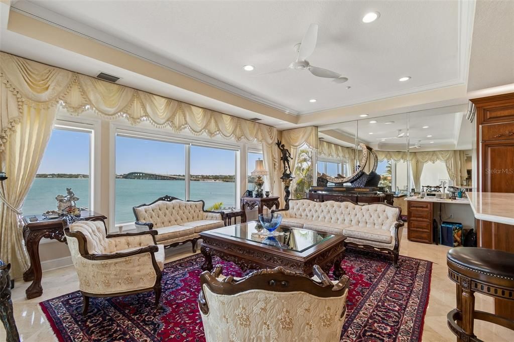 En Venta: $5,495,000 (5 camas, 5 baños, 5268 Pies cuadrados)