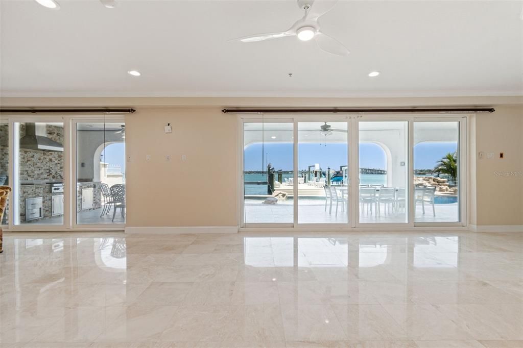 En Venta: $5,495,000 (5 camas, 5 baños, 5268 Pies cuadrados)