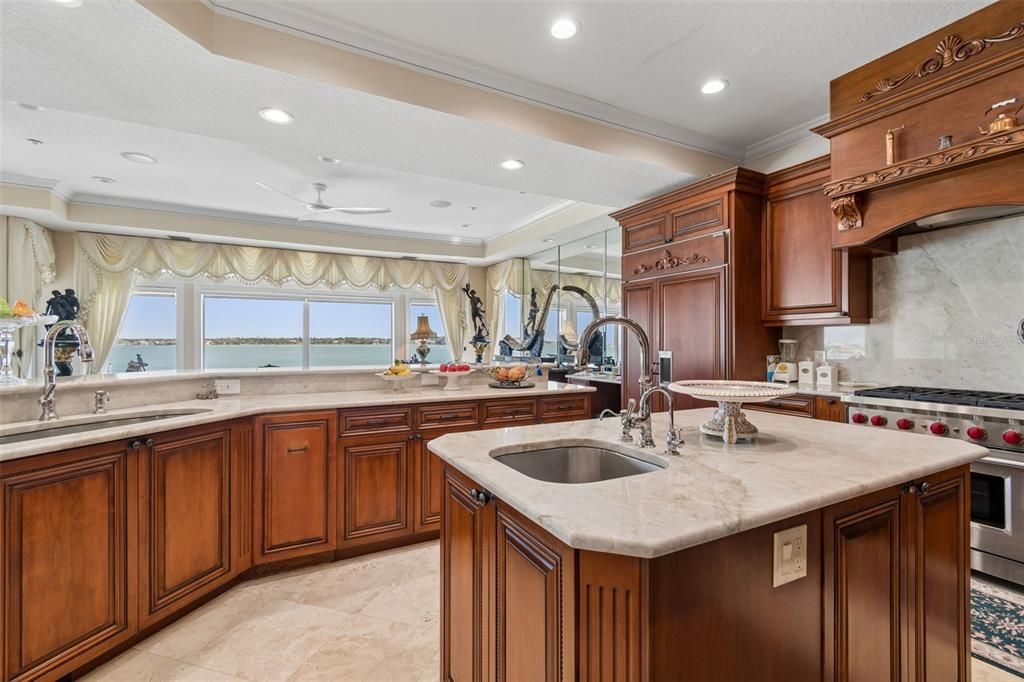 En Venta: $5,495,000 (5 camas, 5 baños, 5268 Pies cuadrados)