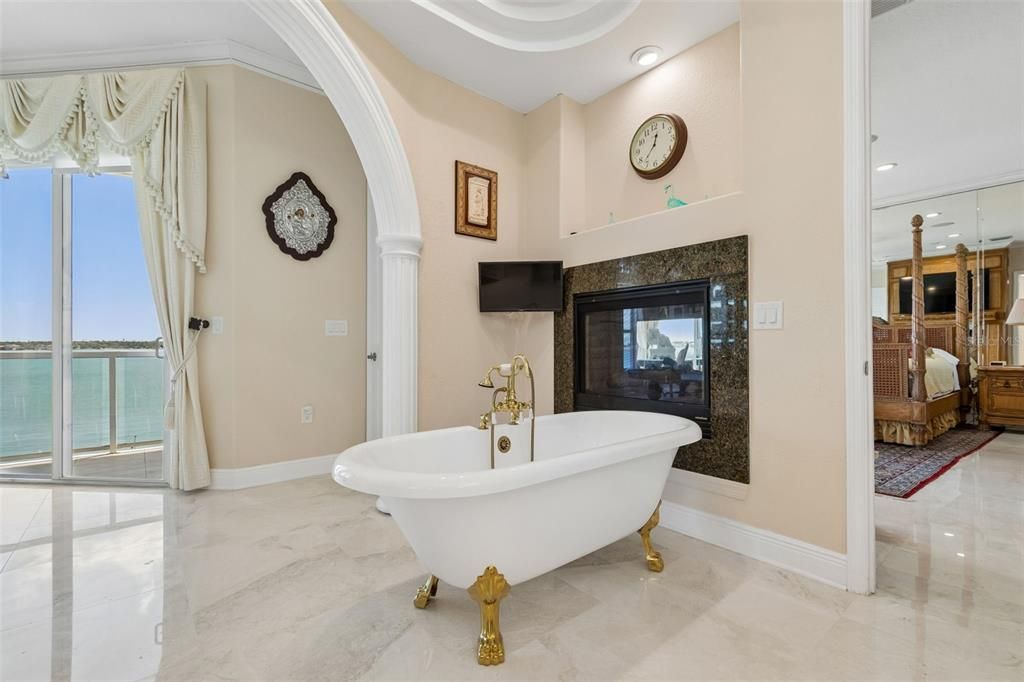 En Venta: $5,495,000 (5 camas, 5 baños, 5268 Pies cuadrados)