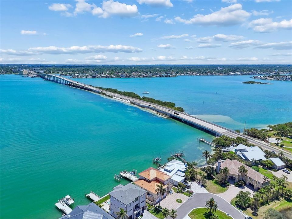 En Venta: $5,495,000 (5 camas, 5 baños, 5268 Pies cuadrados)
