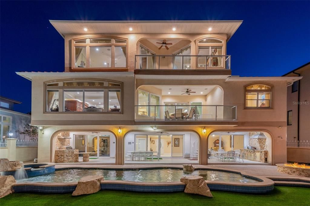 En Venta: $5,495,000 (5 camas, 5 baños, 5268 Pies cuadrados)