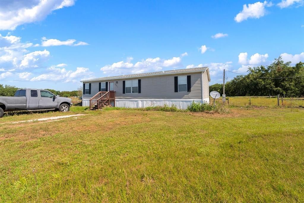 En Venta: $299,000 (4 camas, 2 baños, 1296 Pies cuadrados)