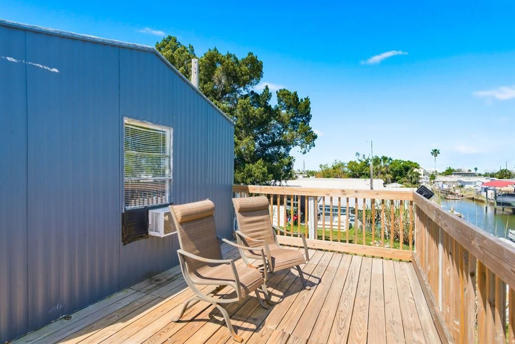 Active With Contract: $185,000 (2 beds, 1 baths, 644 Square Feet)