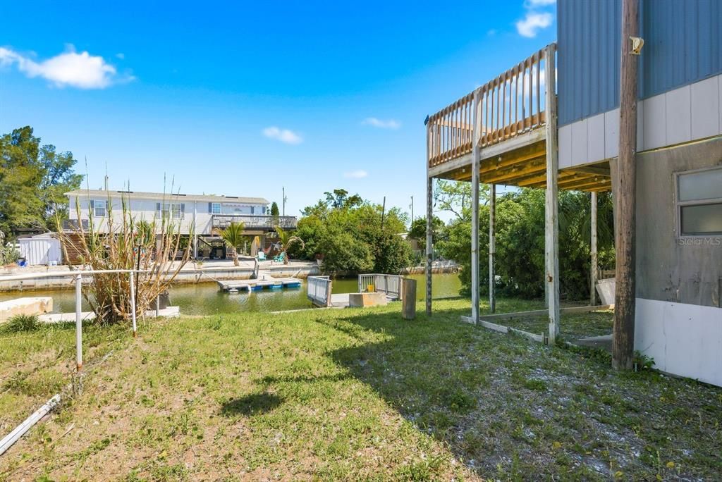 Active With Contract: $185,000 (2 beds, 1 baths, 644 Square Feet)
