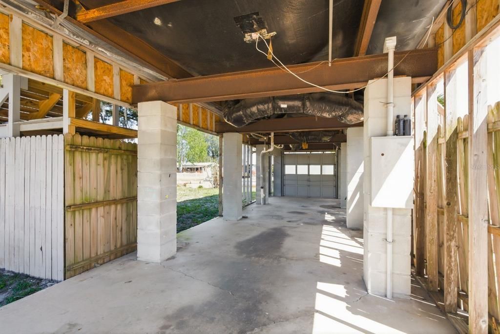 Active With Contract: $185,000 (2 beds, 1 baths, 644 Square Feet)