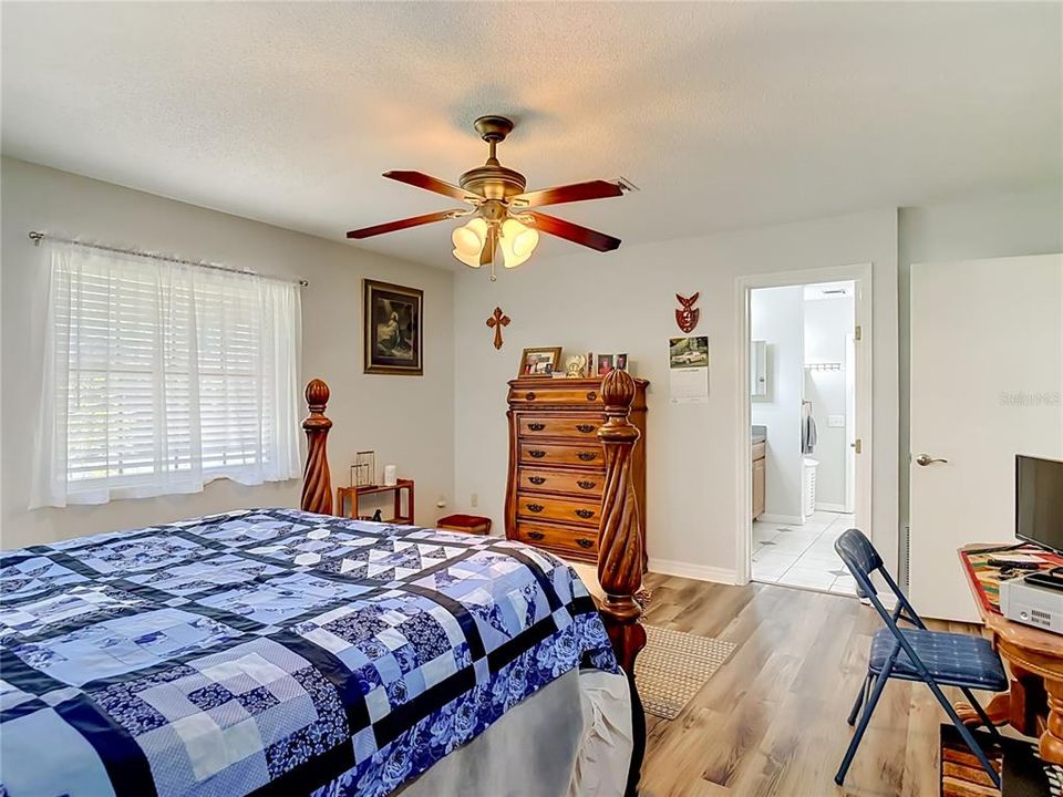 For Sale: $429,000 (3 beds, 2 baths, 1985 Square Feet)