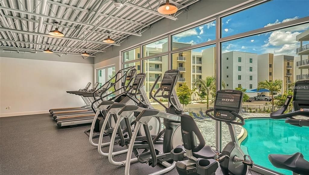 Active With Contract: $439,000 (1 beds, 2 baths, 858 Square Feet)