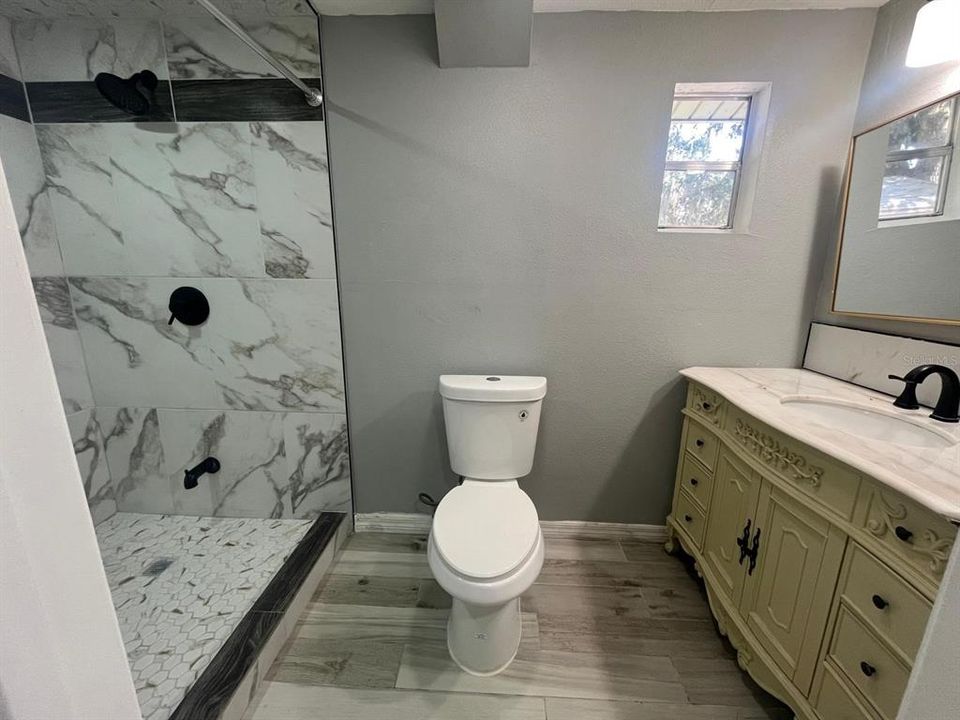 В аренду: $1,650 (2 спален, 1 ванн, 690 Квадратных фут)