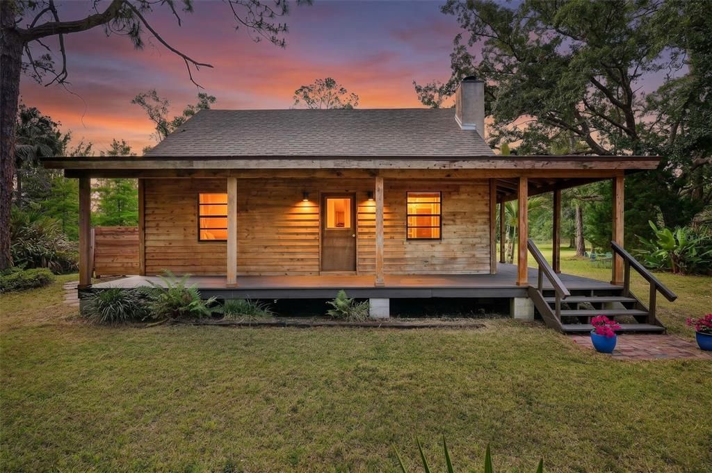 Vendido Recientemente: $599,000 (2 camas, 2 baños, 1020 Pies cuadrados)