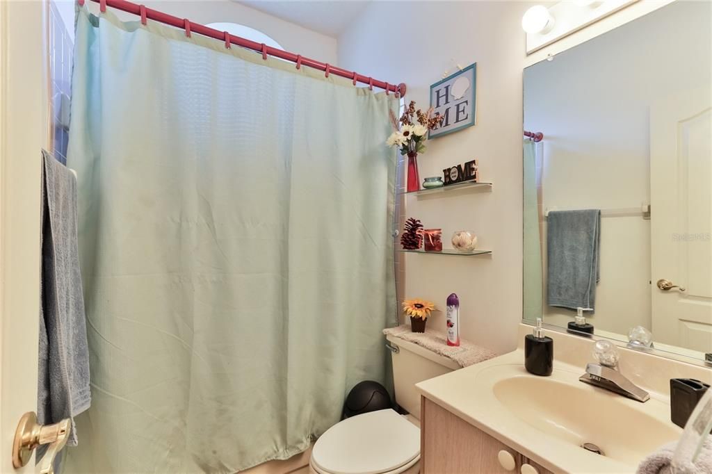 En Venta: $219,000 (2 camas, 2 baños, 904 Pies cuadrados)