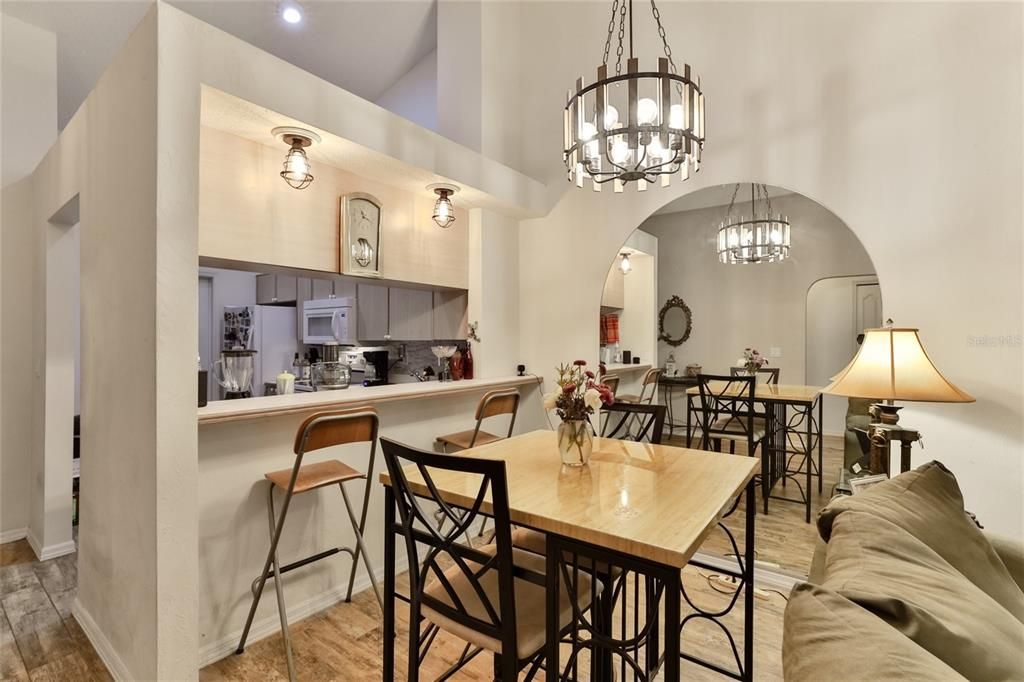 En Venta: $219,000 (2 camas, 2 baños, 904 Pies cuadrados)