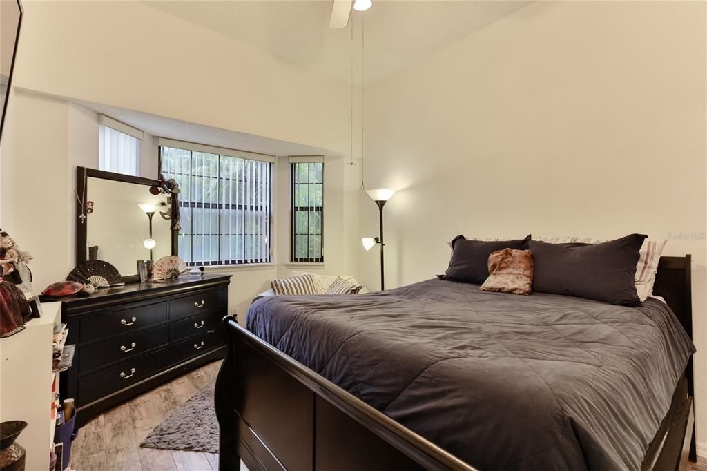 En Venta: $219,000 (2 camas, 2 baños, 904 Pies cuadrados)