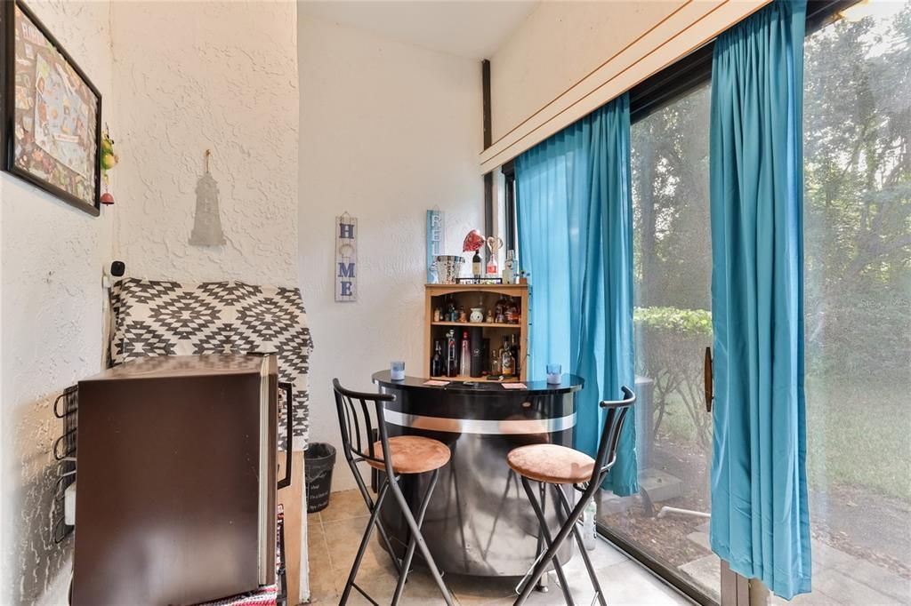 En Venta: $219,000 (2 camas, 2 baños, 904 Pies cuadrados)