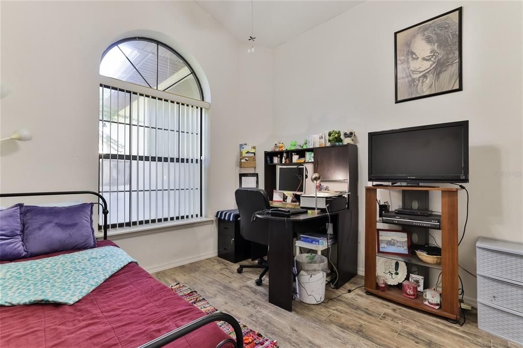 En Venta: $219,000 (2 camas, 2 baños, 904 Pies cuadrados)