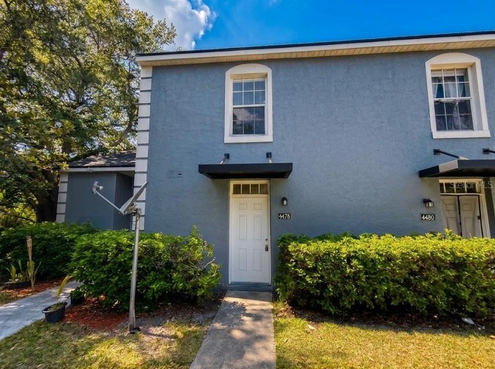 В аренду: $1,550 (2 спален, 2 ванн, 1008 Квадратных фут)