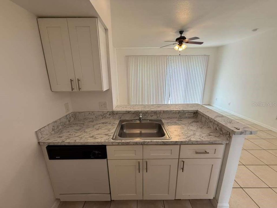В аренду: $1,550 (2 спален, 2 ванн, 1008 Квадратных фут)